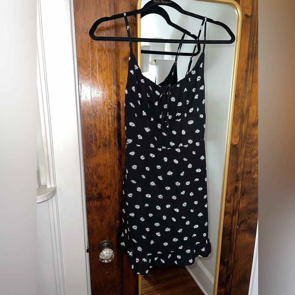 Abercrombie & Fitch Black and White Floral Dress